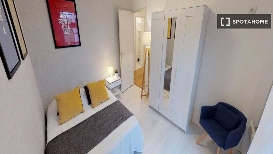 Double room Lyon, 6 beds, 90m² — photo 11