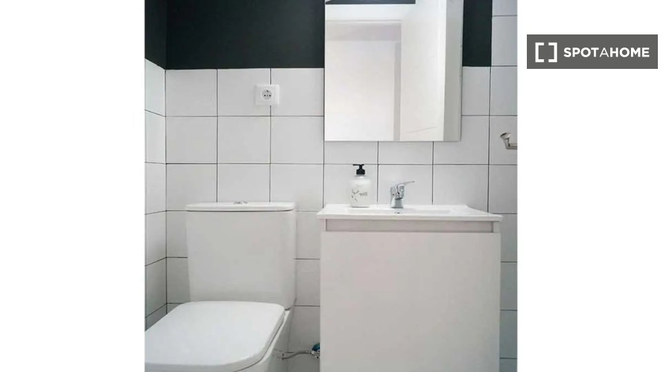 Double room Madrid, 4 beds — photo 4