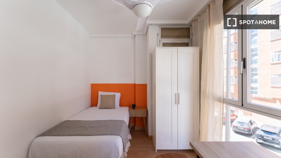 Double room Madrid, 5 beds — photo 18