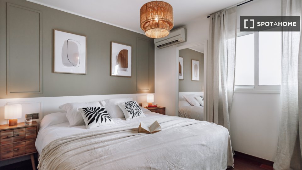 Double room Barcelona, 4 beds, 140m² — photo 2