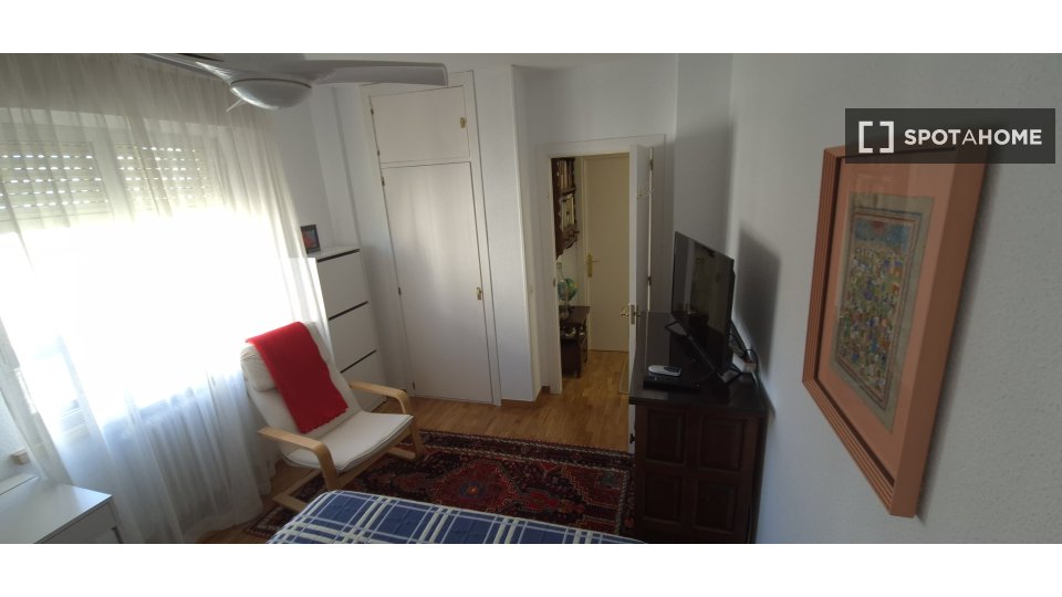 Double room Madrid, 1 bed, 120m² — photo 4