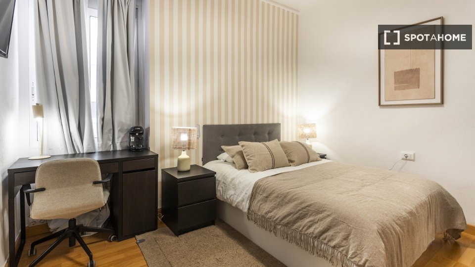 Double room Alicante, 8 beds — photo 10