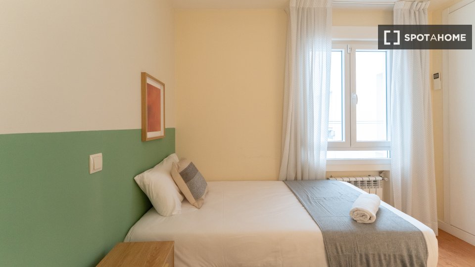 Double room Madrid, 6 beds — photo 14