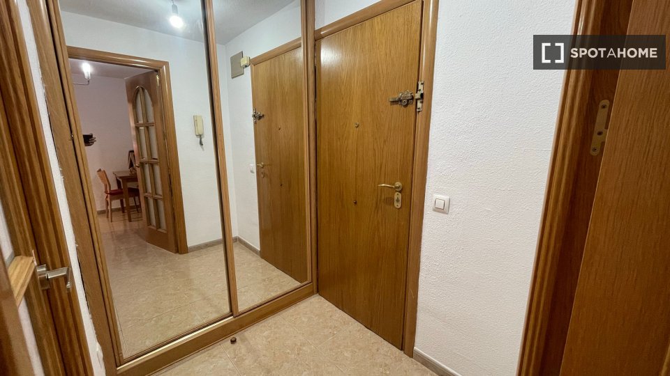 Double room Madrid, 3 beds — photo 7
