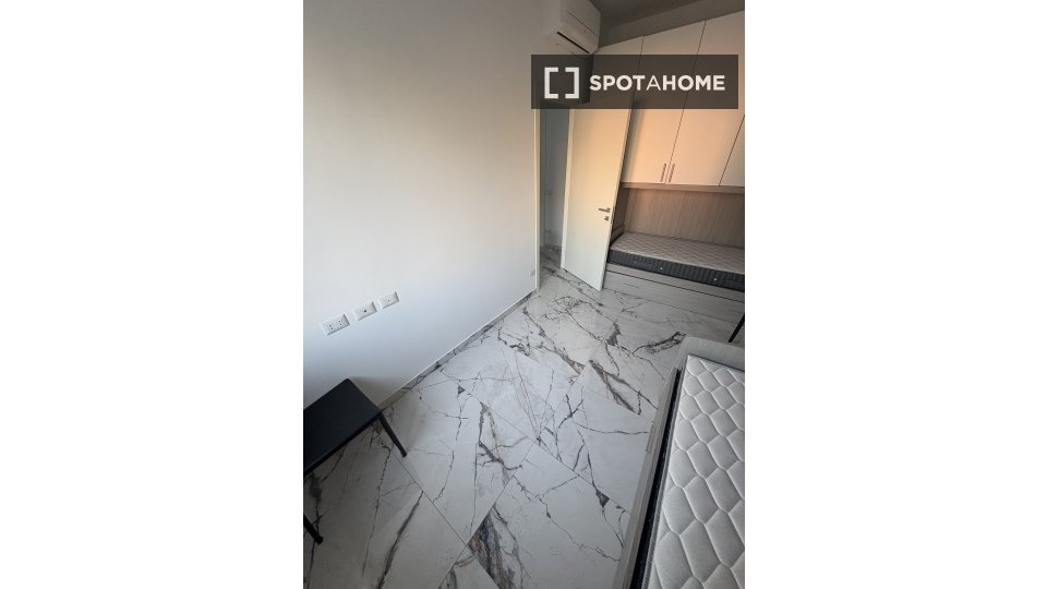 Double room Milan, 1 bed — photo 3