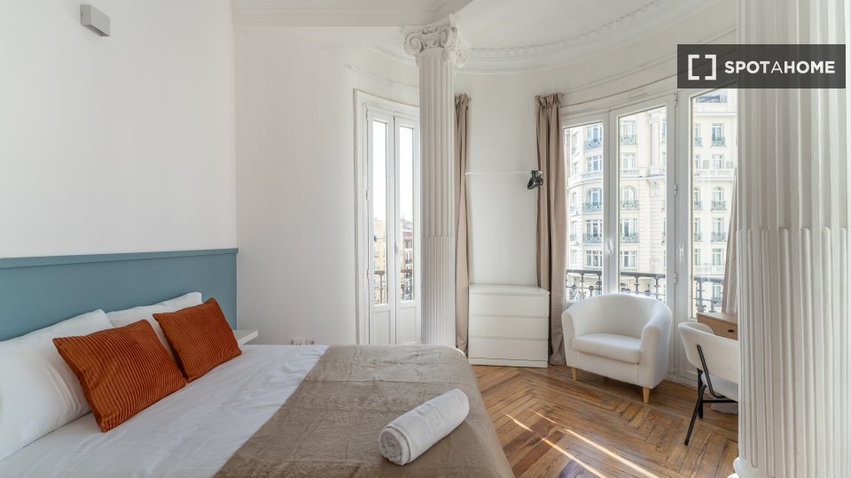 Double room Madrid, 9 beds — photo 11