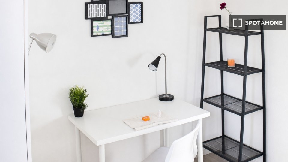 Double room Marseille, 4 beds — photo 21