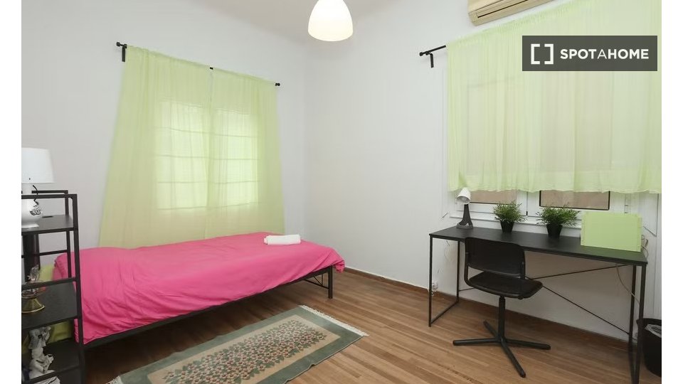 Double room Athens, 8 beds — photo 10