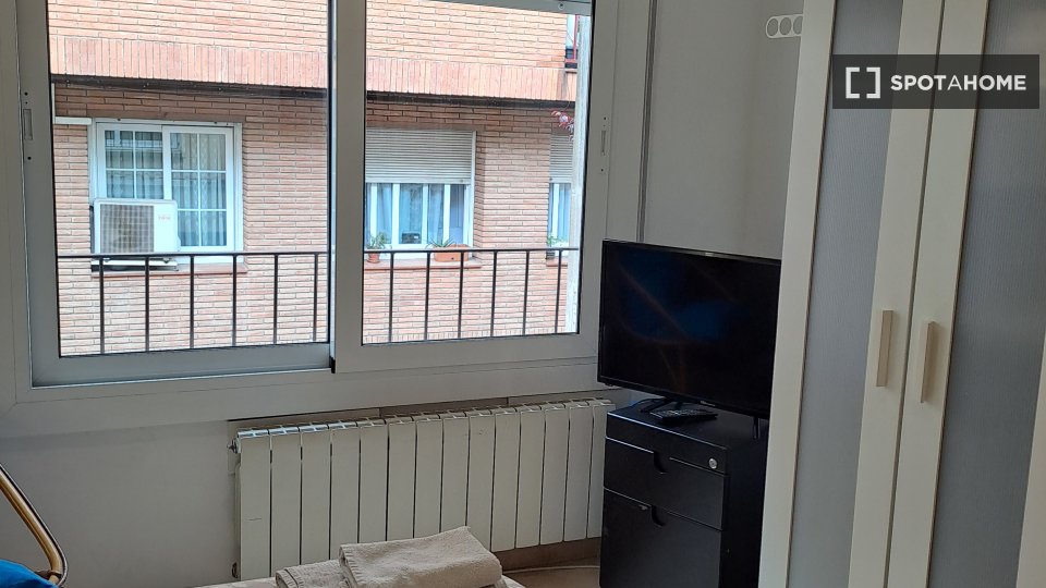 Double room Barcelona, 6 beds, 333m² — photo 24