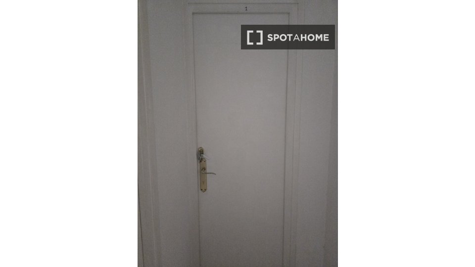 Double room Barcelona, 4 beds — photo 31