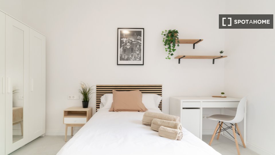 Chambre double Barcelone, 5 chambres — photo 13