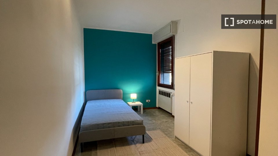 Double room Bologna, 12 beds, 150m² — photo 24
