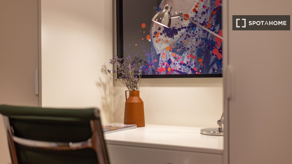 Apartment Lisbon, 2 beds, 88m² — photo 10