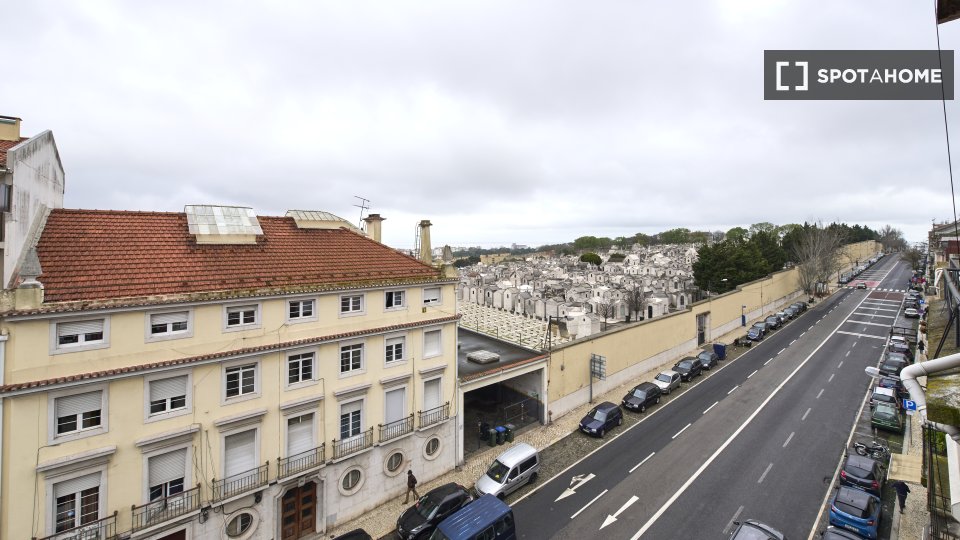 Double room Lisbon, 9 beds — photo 8