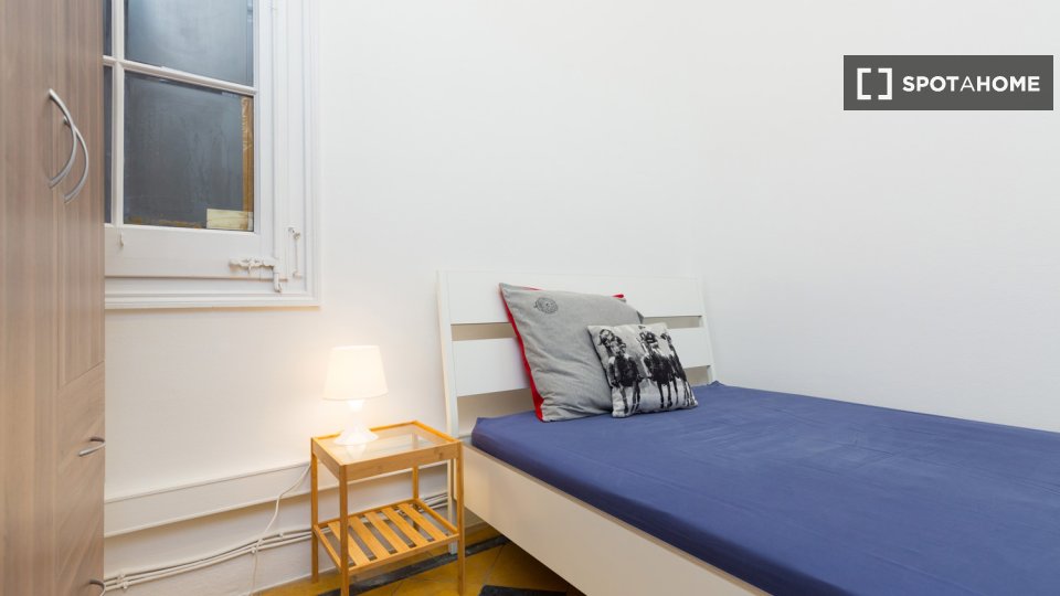 Double room Barcelona, 8 beds, 175m² — photo 1