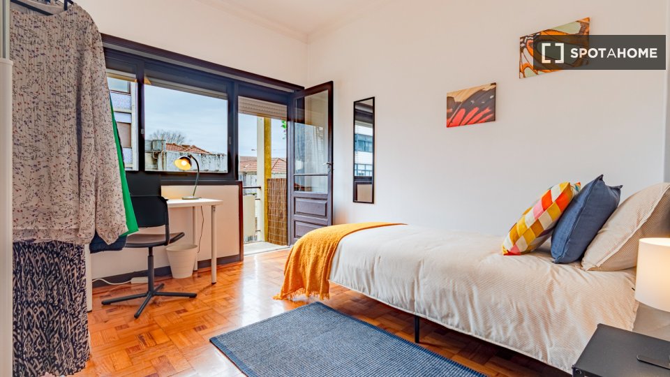 Double room Porto, 4 beds, 160m² — photo 8