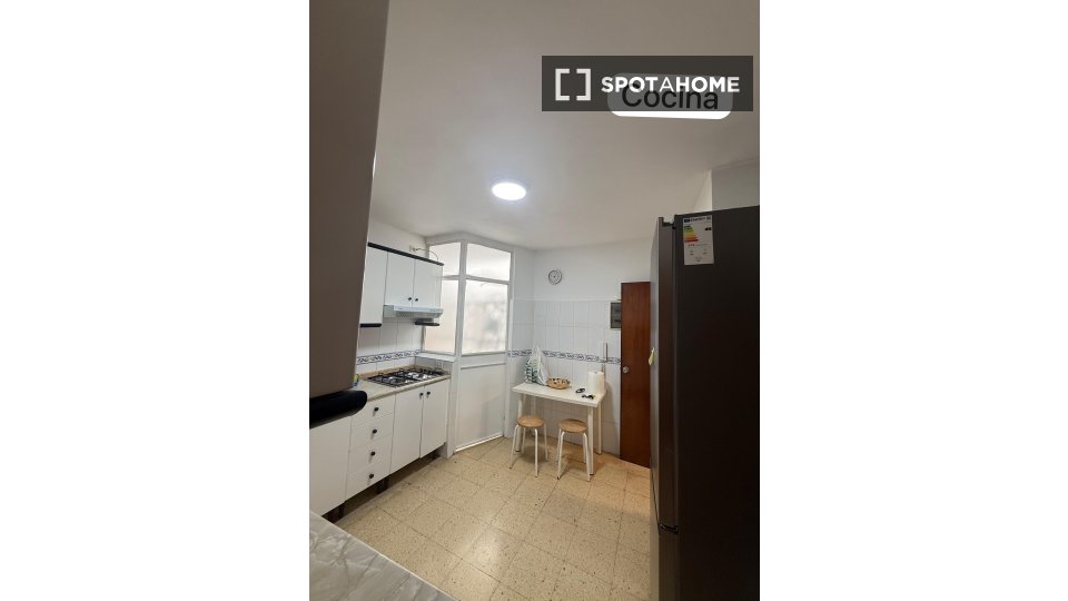Double room Santa_Cruz_De_Tenerife, 4 beds, 130m² — photo 14