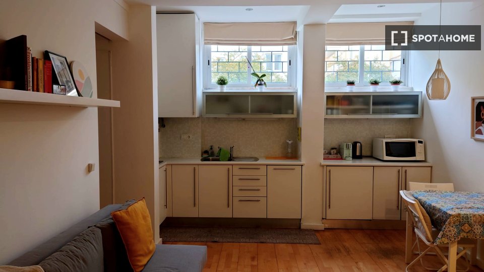 Apartment Lisbon, 1 bed — photo 16