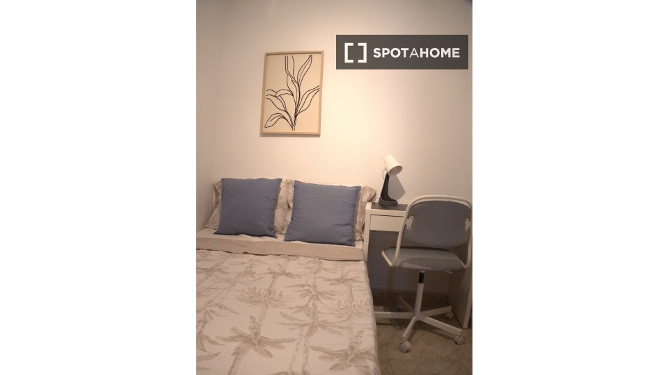 Double room Madrid, 6 beds — photo 20