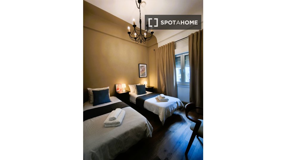 Double room Lisbon, 11 beds — photo 29