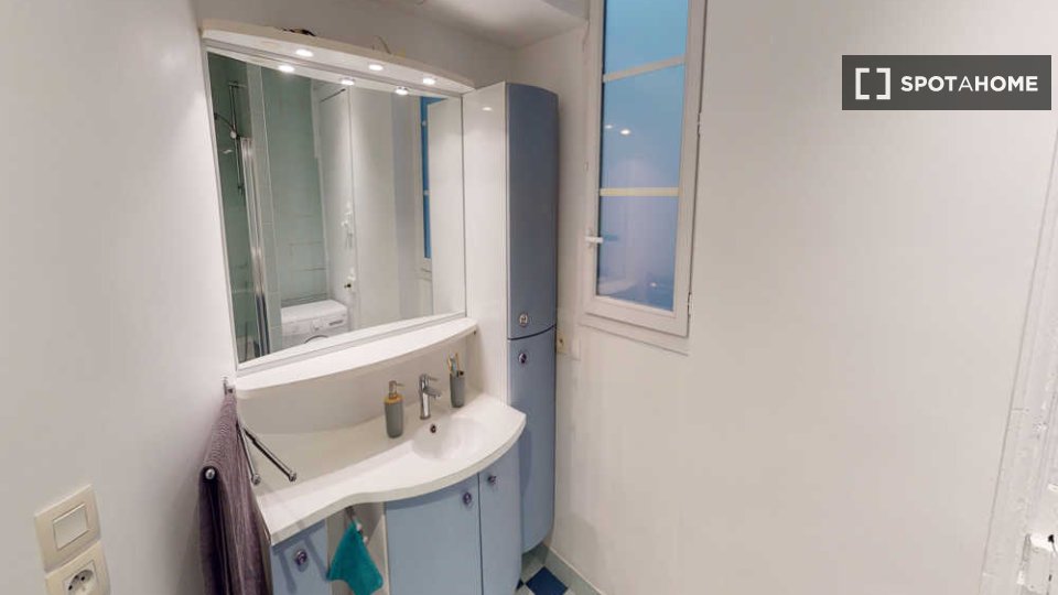 Double room Paris, 4 beds, 100m² — photo 9