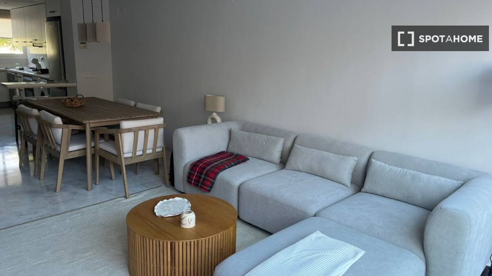 Apartment Alicante, 3 beds — photo 2