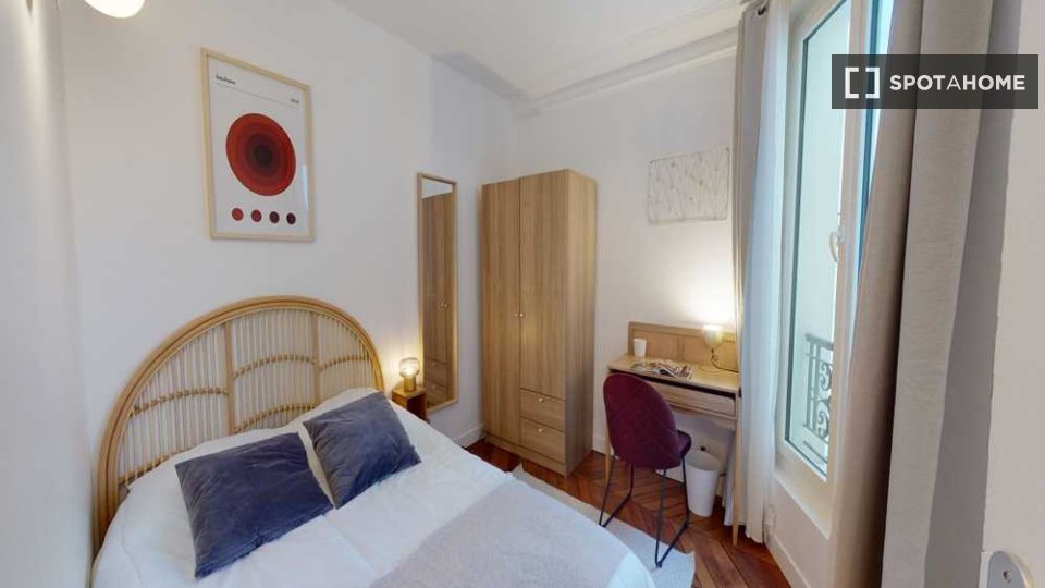 Double room Paris, 3 beds, 50m² — photo 1