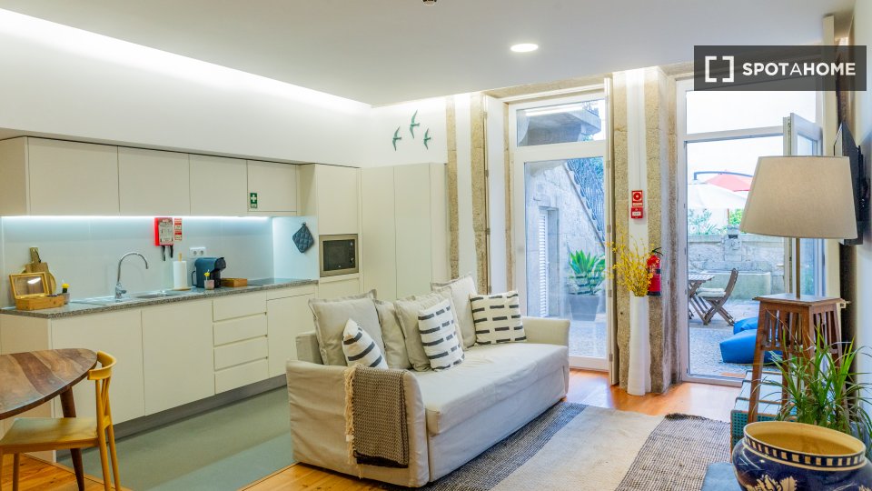 Apartment Porto, 1 bed, 103m² — photo 16