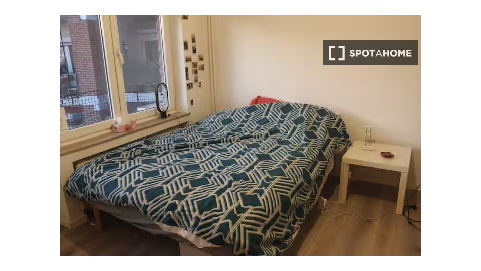 Double room Brussels, 2 beds, 95m² — photo 9