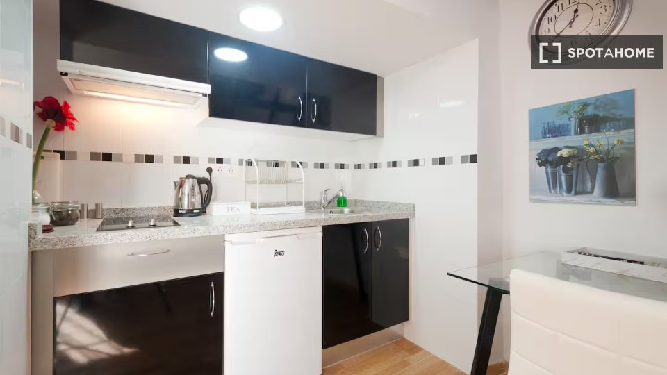 Apartment Granada, 1 bed, 50m² — photo 17
