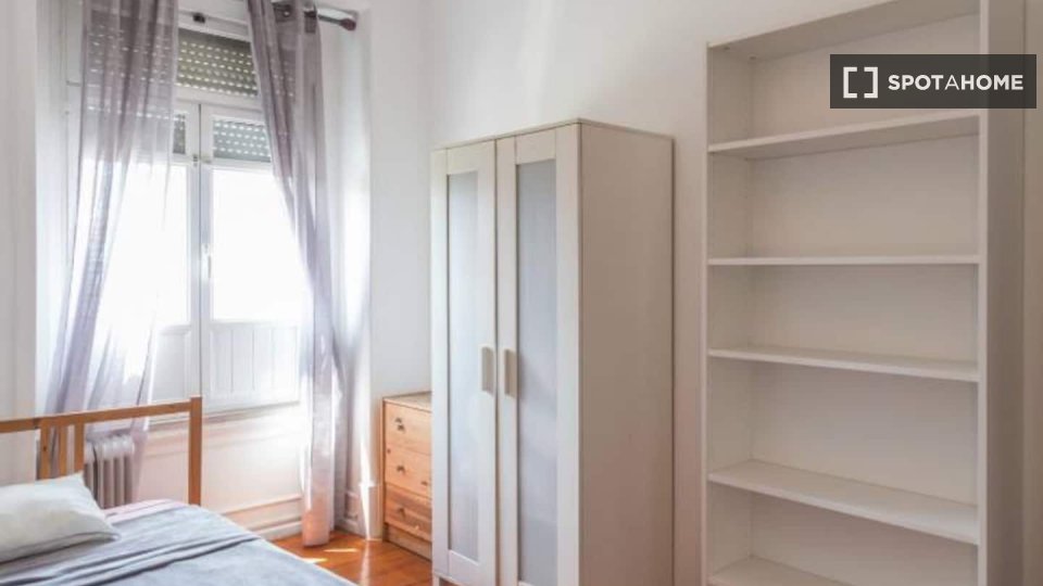 Double room Lisbon, 7 beds — photo 22