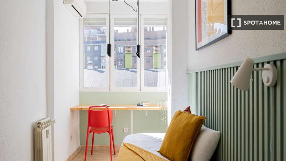 Double room Madrid, 4 beds — photo 11