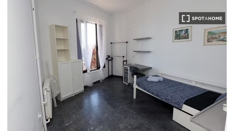 Double room Athens, 4 beds — photo 3