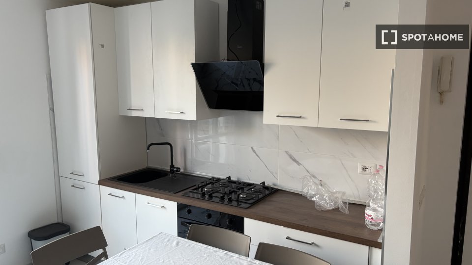 Double room Milan, 1 bed — photo 5