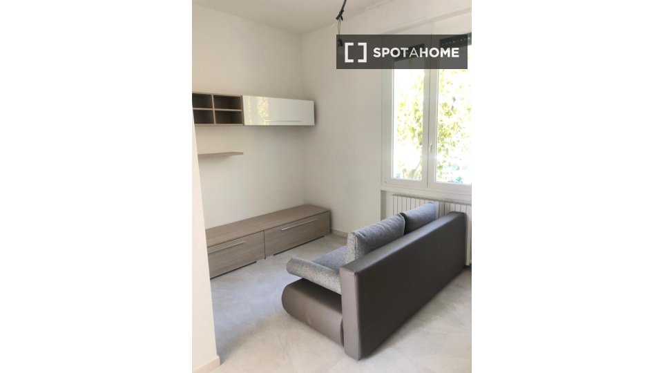 Apartment Milan, 1 bed, 45m² — photo 2