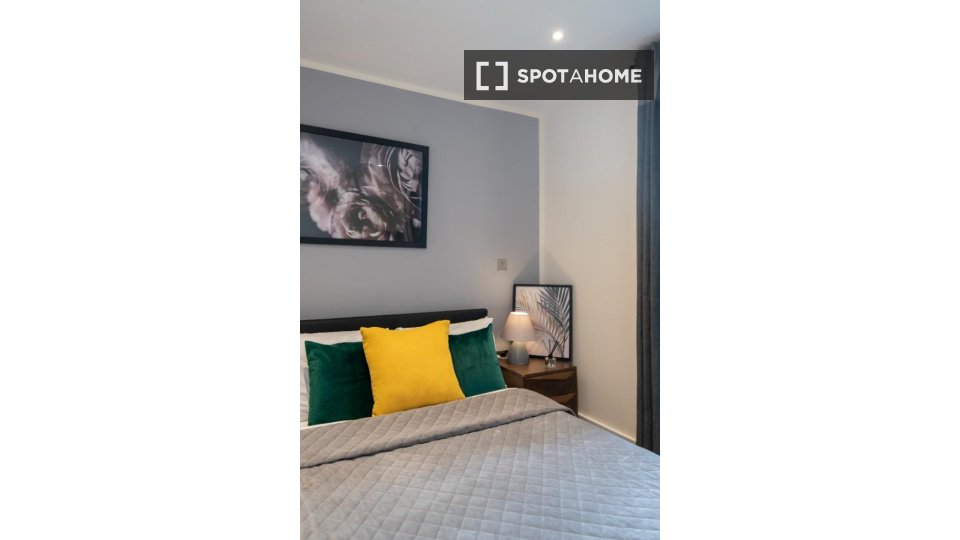 Apartment London, 2 beds — photo 14