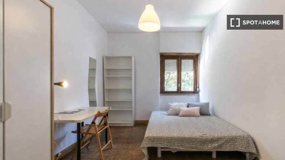 Double room Lisbon, 6 beds — photo 27