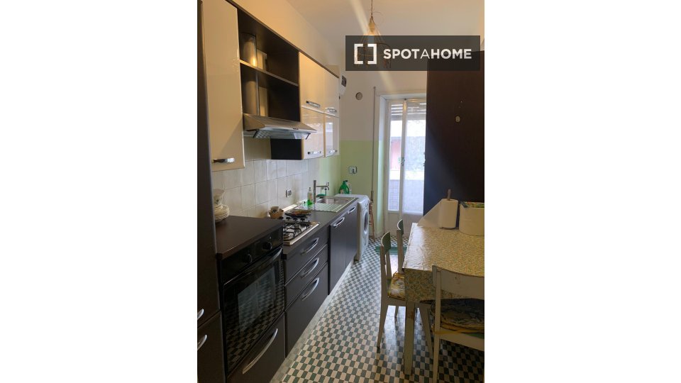 Double room Rome, 5 beds — photo 4