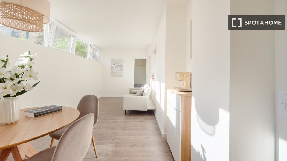 Double room Lisbon, 4 beds — photo 32