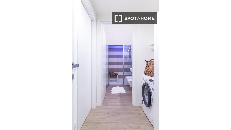 Apartment Milan, 1 bed — photo 1