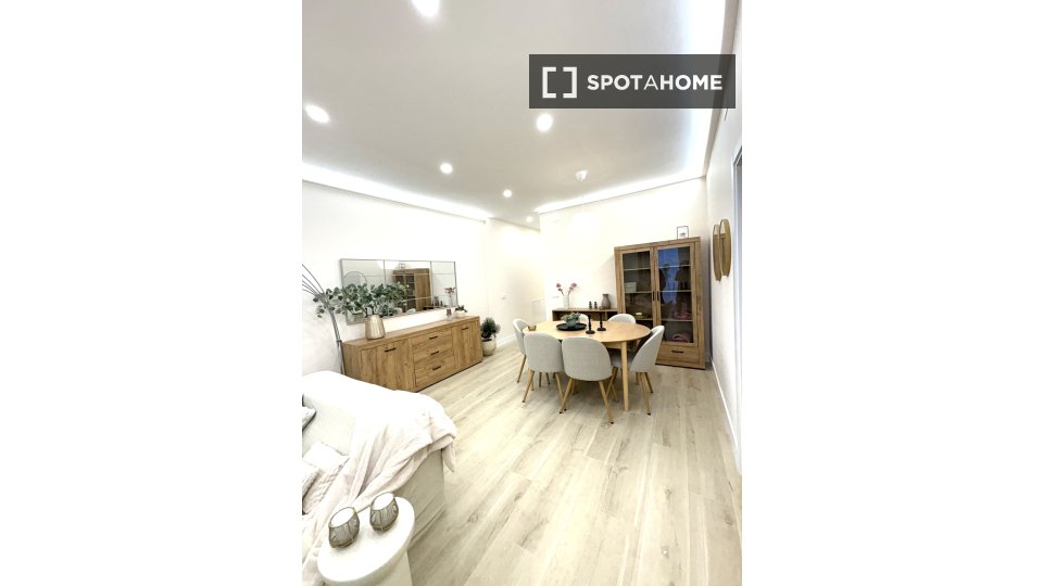 Apartment Madrid, 3 beds, 109m² — photo 3