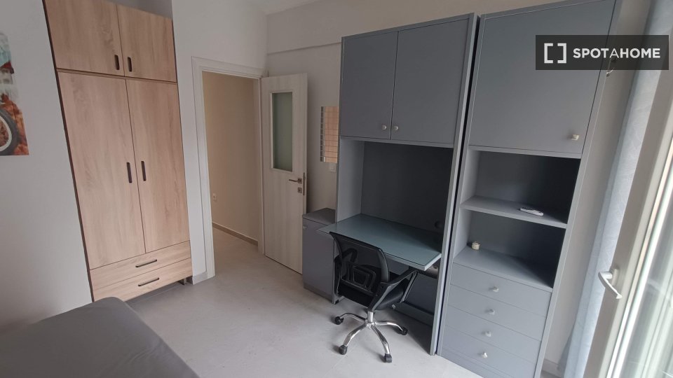 Double room Thessaloniki, 3 beds, 70m² — photo 7