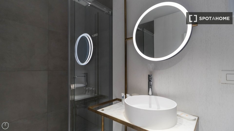 Apartment Milan, 1 bed, 43m² — photo 18