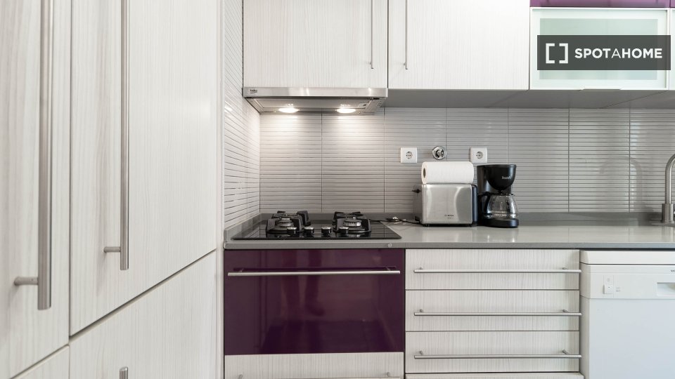 Apartment Lisbon, 2 beds — photo 38