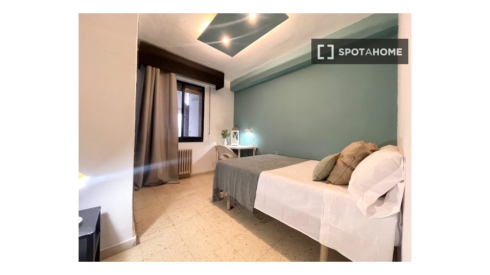 Double room Seville, 8 beds, 180m² — photo 15