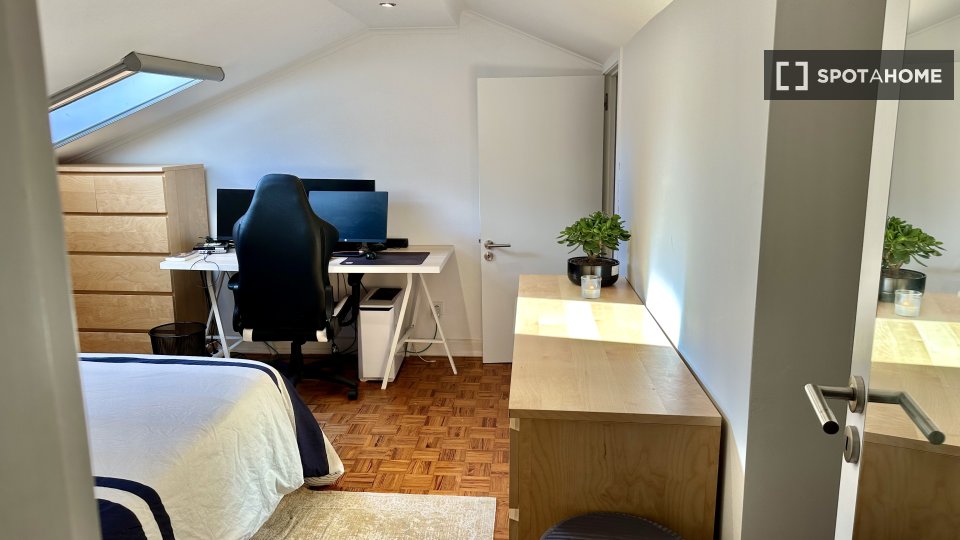 Apartment Lisbon, 3 beds, 110m² — photo 17