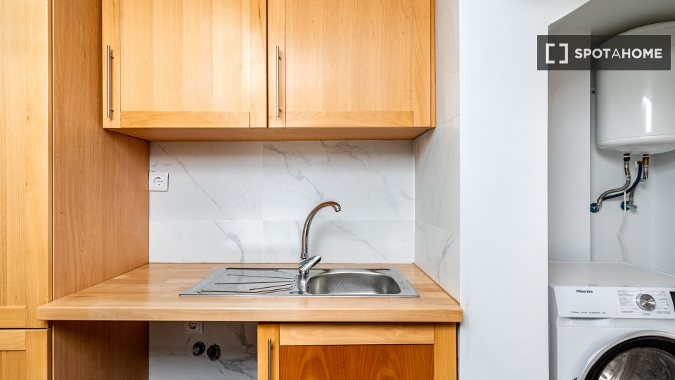Apartment mono Lisbon, 48m² — photo 14