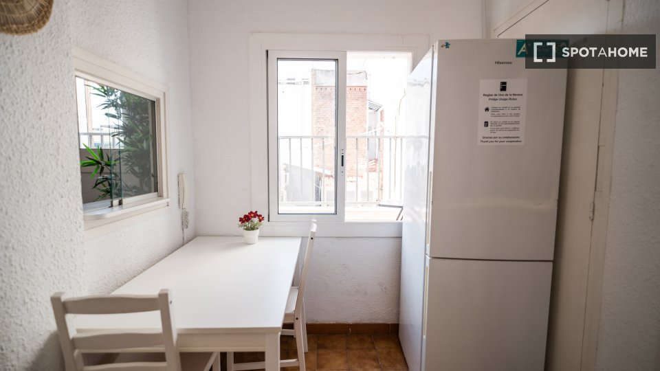 Double room Barcelona, 8 beds — photo 13