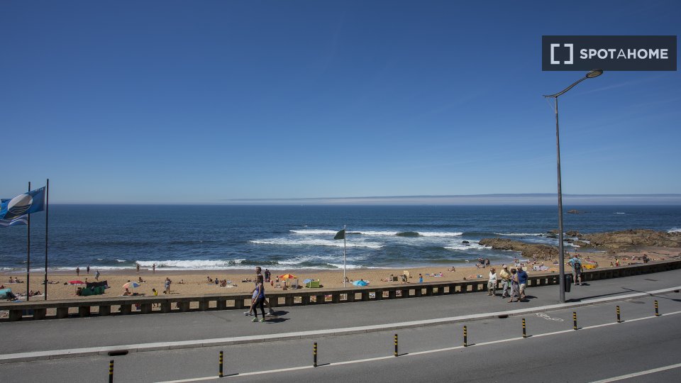 Apartment Porto, 1 bed, 57m² — photo 1