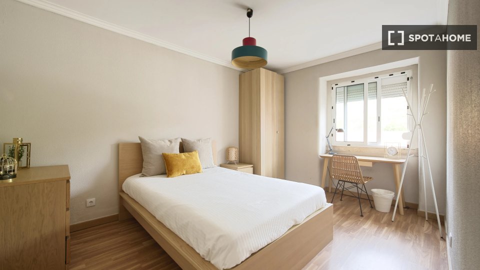 Double room Lisbon, 4 beds — photo 1